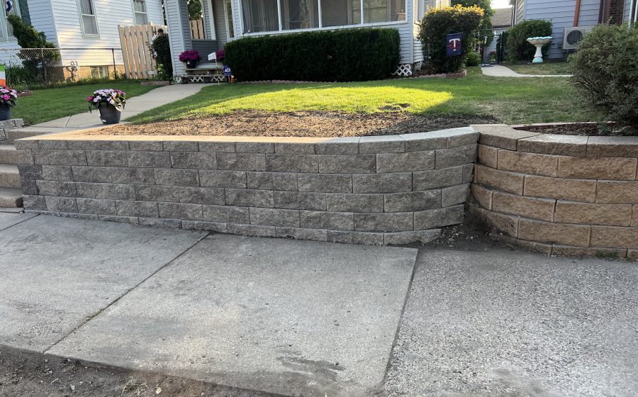 retaining wall installation Minneapolis