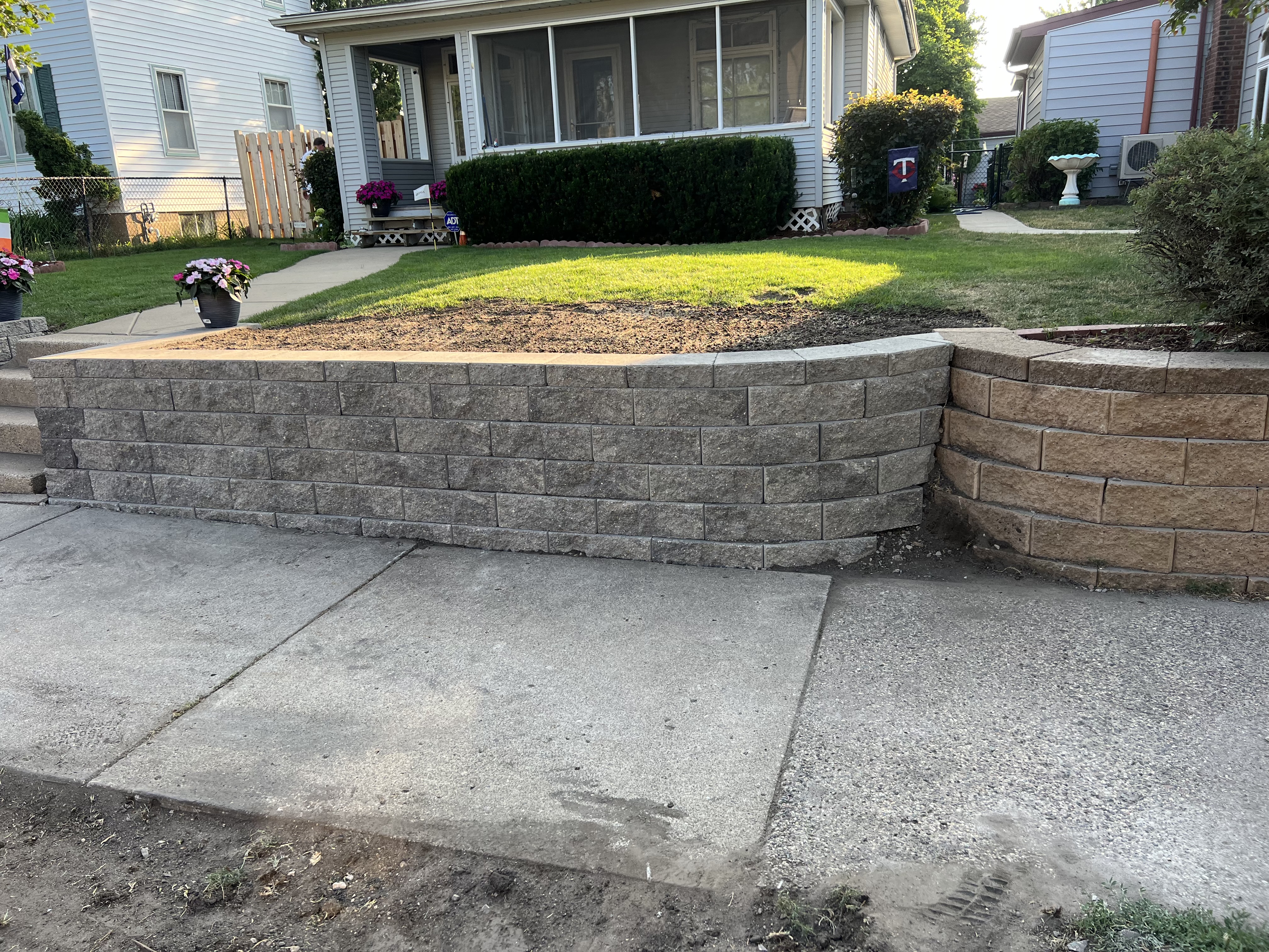retaining wall installation Minneapolis